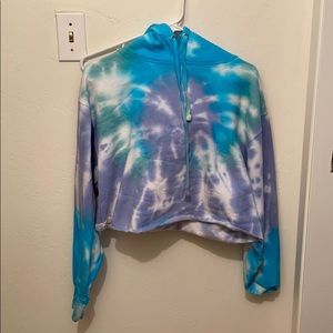 Purple/blue tie-dye cropped hoodie. Size L.